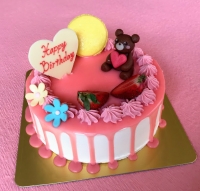 くまちゃん人形付きピンクのケーキ５号～